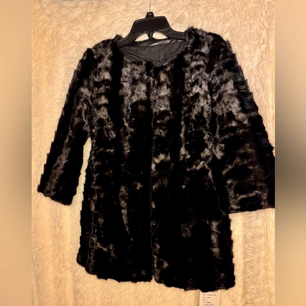 ✨ NWT Genuine Mink Fur Jacket with Leather Trim ✨ - Picture 2 of 6